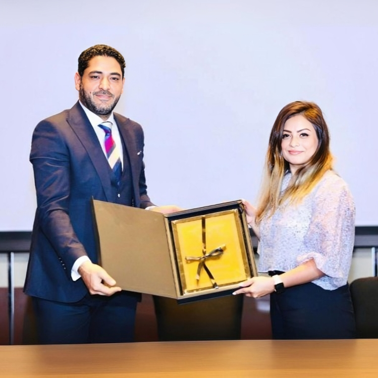 Dr. Ahmed Shahrman Receives the Distinguished Leadership Award in International Medical Services
